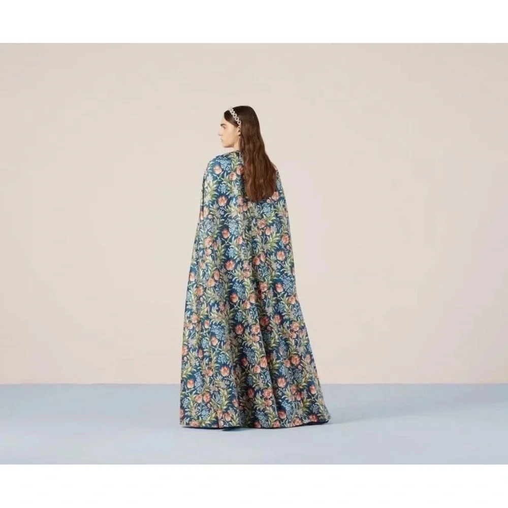 Gucci Floral Silk Cape Nojum collection Long Jacket Stunning NWT- Fits M- L 46IT - Picture 6 of 6
